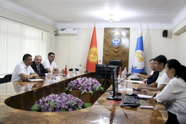 Нурлан Эрматов Түркиянын Кыргызстандагы элчисин кабыл алды