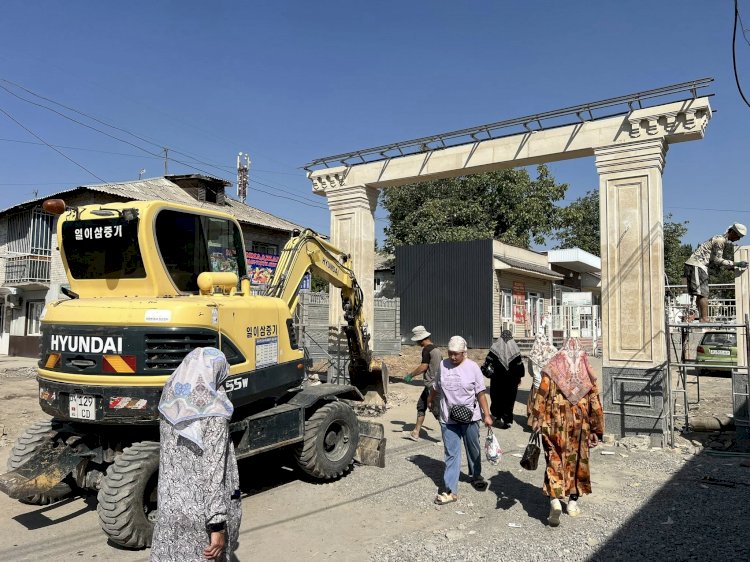 Сузак аймактык бейтапканасынын айланасы ирээтке келтирилүүдө (сүрөт баян)