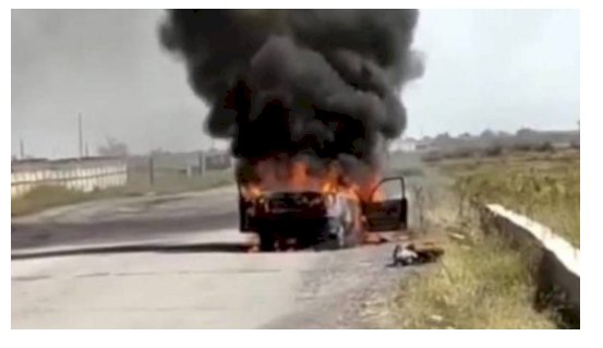 Бишкек-Ош унаа жолунда «Toyota Ist” унаасы өрттөндү