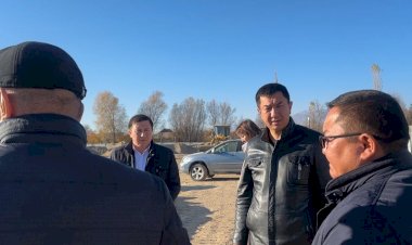 Облус башчысы Токтогул шаарындагы ири курулуш иштеринин жүрүшүн текшерди