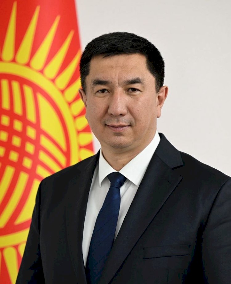 Жалал-Абад: облус жетекчиси теле көрсөтүү тармагындагы эмгектенген адистерди куттуктады