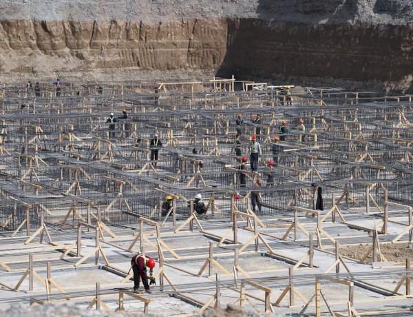 Манас шаарындагы ири объектилер Курулуш министрлигинин көзөмөлүнө өткөрүлөт