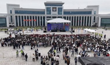 Манас шаарында “Кыялымдагы Кыргызстан: Жалал-Абад – 2026” жаштар форуму өттү (сүрөт баян)