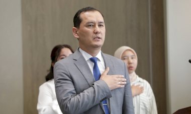 Манас шаардык билим берүү бөлүмүнүн башчысы Жеңишбек Байзаков кызматтан бошотулду