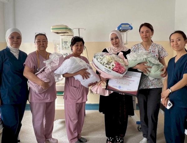 Манас шаарында төрөлгөн 3 эмдин үй-бүлөсүнө 100 000 сомдун сертификаты тапшырылды