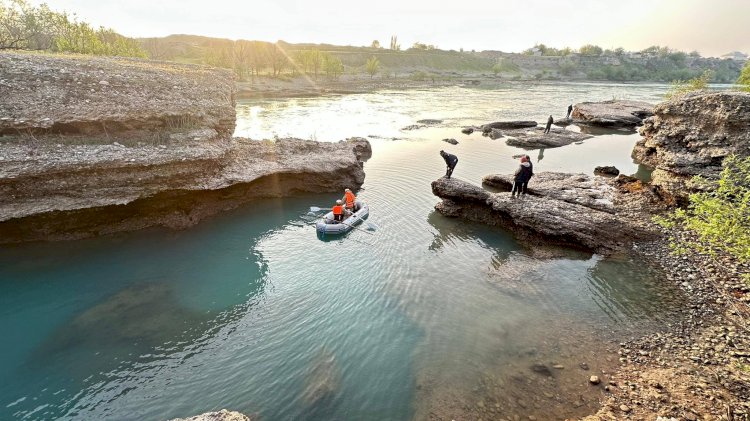 Аксыда Нарын дарыясына түшүп кеткен 8 жаштагы бала изделүүдө