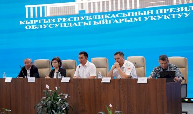 Облус башчысы Манас шаарынын тургундары менен жолугушуп, көйгөйлөрүн укту