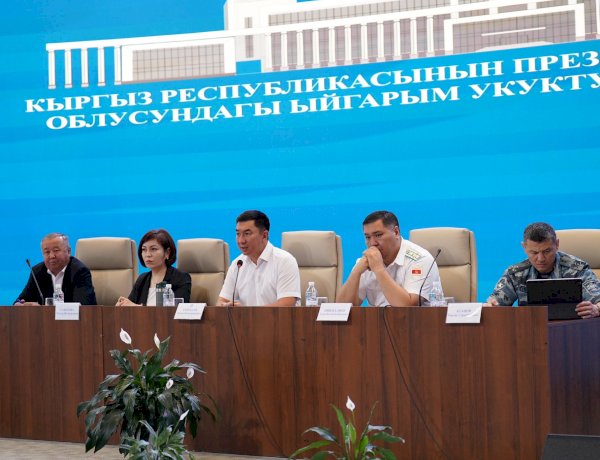 Облус башчысы Манас шаарынын тургундары менен жолугушуп, көйгөйлөрүн укту