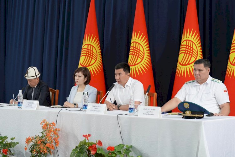 Ыйгарым укуктуу өкүл Акман айыл аймагынын тургундары менен жолугушту